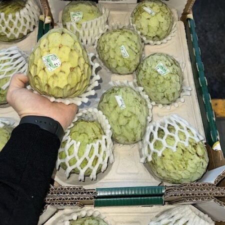 Chirimoya (Ongeveer 8 > 12 stuks / 3 kg)